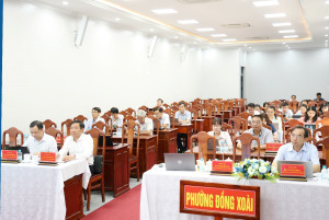 PHƯỜNG ĐỒNG XOÀI TỔ CHỨC HỘI NGHỊ HỌC TẬP, QUÁN TRIỆT VÀ TRIỂN KHAI THỰC HIỆN NGHỊ QUYẾT 79, 80 CỦA BỘ CHÍNH TRỊ