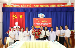 LÃNH ĐẠO PHƯỜNG ĐỒNG XOÀI THĂM, CHÚC MỪNG NHÂN KỶ NIỆM 71 NĂM NGÀY THẦY THUỐC VIỆT NAM (27/2/1955 - 27/2/2026)