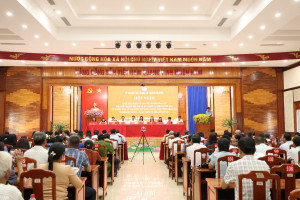 CỬ TRI PHƯỜNG ĐỒNG XOÀI THAM DỰ HỘI NGHỊ TIẾP XÚC CỬ TRI VỚI...