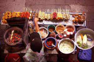 PHƯỜNG ĐỒNG XOÀI TĂNG CƯỜNG BẢO ĐẢM AN TOÀN THỰC PHẨM TRONG KINH DOANH THỨC ĂN ĐƯỜNG PHỐ