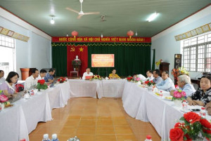 LÃNH ĐẠO PHƯỜNG ĐỒNG XOÀI LÀM VIỆC VỚI CHI BỘ KHU PHỐ TÂN THÀNH 3, QUAN TÂM ĐỜI SỐNG ĐẢNG VIÊN