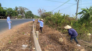 PHƯỜNG ĐỒNG XOÀI CHỦ ĐỘNG RA QUÂN CHỈNH TRANG ĐÔ THỊ, VỆ SINH MÔI TRƯỜNG HƯỚNG TỚI CÁC SỰ KIỆN CHÍNH TRỊ CỦA ĐẤT NƯỚC VÀ ĐỊA PHƯƠNG