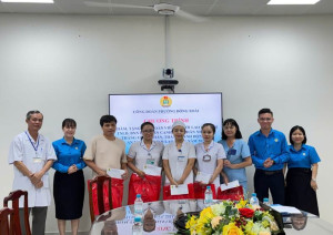 Công đoàn phường Đồng Xoài thăm, tặng quà Đoàn viên, CNVCLĐ bị tai nạn lao động, bệnh hiểm nghèo nhân dịp Tháng công nhân và tháng hành động về an toàn, vệ sinh lao động năm 2026
