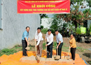 Phường Đồng Xoài khởi công xây dựng nhà tình thương cho hộ dân có hoàn cảnh khó khăn