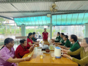 HỘI LHPN PHƯỜNG ĐỒNG XOÀI:LẤY Ý KIẾN HỘI VIÊN PHỤ NỮ TIỂU THƯƠNG VÀO PHƯƠNG ÁN TỔ CHỨC CHỢ TÂN THÀNH VÀ VẬN ĐỘNG HỘI VIÊN, PHỤ NỮ ĐĂNG KÝ BUÔN BÁN TRONG CHỢ