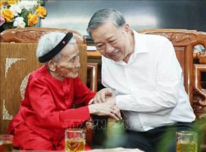 Chung tay chăm sóc, phát huy vai trò người cao tuổi - Trách nhiệm của gia đình và toàn xã hội