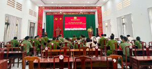 Công an phường Đồng Xoài tổ chức Lễ công bố quyết định thăng cấp bậc hàm, nâng bậc lương năm 2026