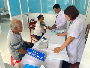 Đồng Xoài triển khai hướng dẫn đăng ký khám, chữa bệnh bảo hiểm y tế ban đầu, tạo thuận lợi cho người dân