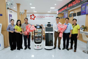 Phường Đồng Xoài tiếp nhận Robot hỗ trợ phục vụ hành chính công ứng dụng trí tuệ nhân tạo