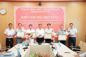Phường Đồng Xoài khen thưởng đột xuất các tập thể, cá nhân có thành tích xuất sắc