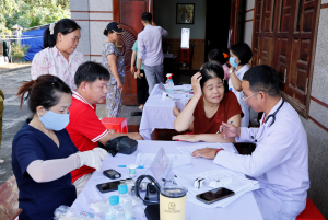 Phường Đồng Xoài tổ chức khám sức khỏe miễn phí cho Nhân dân...