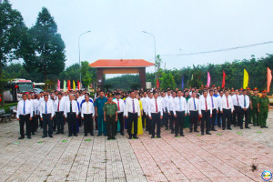 Đảng bộ phường Đồng Xoài dâng hương, hoa tại Khu di tích lịch sử Quốc gia "Phú Riềng Đỏ"