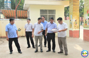 Phó Chủ tịch UBND phường Đồng Xoài kiểm tra, khảo sát thực tế một số tuyến đường giao thông