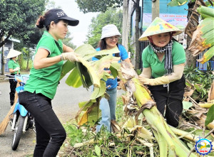 Đồng Xoài rộn ràng ra quân tổng vệ sinh môi trường chào mừng 80 năm Cách mạng Tháng Tám và Quốc khánh 2/9