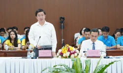 Thứ trưởng Bùi Hoàng Phương đứng phát biểu tại sự kiện. Ảnh: MST