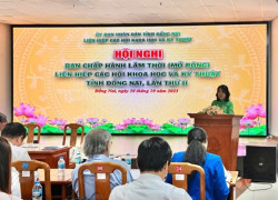 Đ/c Hoàng Thị Bích Hằng - Chủ tịch Liên hiệp Hội thông qua dự thảo Đề án nhân sự