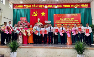 Lễ công bố Nghị quyết của Quốc hội và các Quyết định của tỉnh về công tác nhân sự phường Hàng Gòn