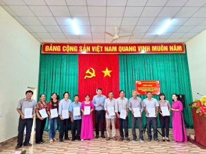 Lễ công bố các Quyết định của Hội Nông dân phường Hàng Gòn, nhiệm kỳ 2023- 2028