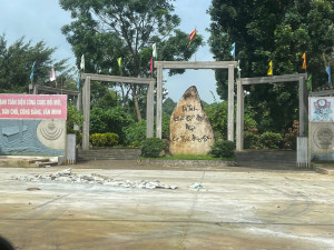 Di tích quốc gia đặc biệt Mộ Cự thạch Hàng Gòn