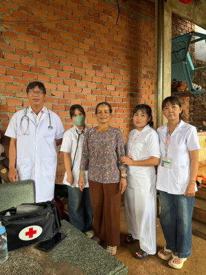 HOẠT ĐỘNG CHĂM SÓC SỨC KHỎE NGƯỜI CAO TUỔI TẠI KHU PHỐ HÀNG...