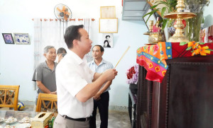 ẤM ÁP NGHĨA TÌNH NGÀY 27/7: CÁC ĐOÀN CÔNG TÁC PHƯỜNG HÀNG...