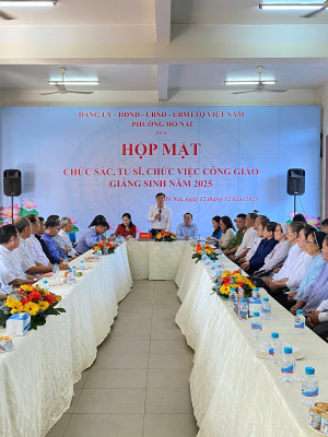 Hội nghị gặp gỡ, đối thoại, họp mặt giữa đồng chí Bí thư và đồng chí Chủ tịch phường với chức sắc, tu sĩ, chức việc công giáo ngày 12/12/2025