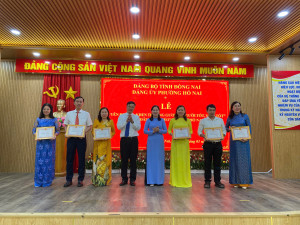 Phường Hố Nai tổ chức Họp mặt và trao Huy hiệu Đảng nhân dịp...