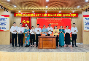 Phường Hố Nai bàn giao chức năng, nhiệm vụ tham mưu công tác dân vận từ Ban Xây dựng đảng Đảng ủy phường sang Ủy ban Mặt trận Tổ quốc Việt Nam phường