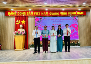 Video Thời sự - Đảng ủy, HĐND, UBND, UBMTTQ Việt Nam phường Hố Nai họp mặt kỷ niệm Ngày Phụ nữ Việt Nam 20/10