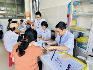 Phường Hố Nai khám sức khỏe cho đối tượng bảo trợ xã hội,...