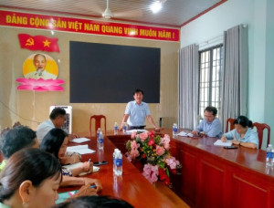 Chủ tịch UBMTTQVN xã Nguyễn Văn Dũng chủ trì cuộc họp giao ban công tác mặt trận xã Hưng Phước