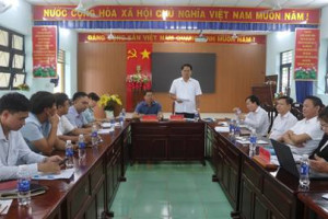 HỘI LHPN XÃ HƯNG PHƯỚC DUY TRÌ ĐỊA CHỈ NHÂN ĐẠO, TẶNG QUÀ CHO CỤ BÀ ĐIỂU THỊ XOÀI