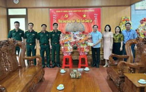 Trung đoàn 717 và Trung tâm Chính trị xã Thiện Hưng chúc Tết chính quyền, Nhân dân xã Hưng Phước