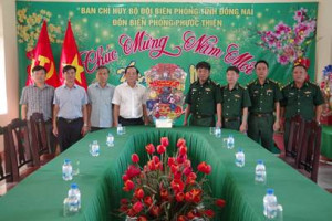 Bí thư Đảng ủy xã Hưng Phước thăm, chúc Tết các đơn vị nhân dịp Xuân Bính Ngọ 2026