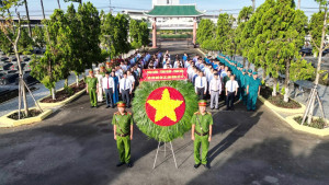 Các xã Hưng Thịnh, Trảng Bom, An Viễn, Bình Minh, Bàu Hàm viếng Nghĩa trang liệt sĩ Trảng Bom