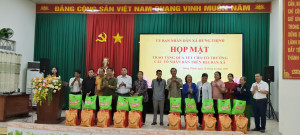 Xã Hưng Thịnh họp mặt, trao quà Tết cho 250 Tổ trưởng các Tổ nhân dân