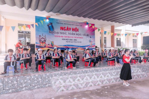 Ngày hội Ngoại ngữ – Toán học & AI” tại Trường THCS Nguyễn Công Trứ