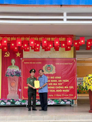 Công an xã Hưng Thịnh phối hợp với Trường Tiểu học An Bình tổ chức lễ ra mắt mô hình “Trường học an ninh, an toàn – nói không với ma tuý”