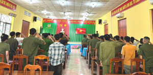 Công an xã Hưng Thịnh tổ chức Lễ ra quân mở đợt cao điểm tuyên truyền, vận động Nhân dân thực hiện cấp thẻ Căn cước và đăng ký, kích hoạt tài khoản định danh điện tử