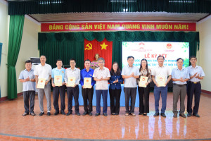 Xã Hưng Thịnh: hưởng ứng Lễ phát động phong trào thi đua “Toàn dân chung tay bảo vệ môi trường, vì một Việt Nam xanh – sạch – đẹp”