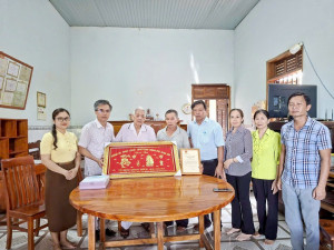 Lãnh đạo xã Hưng Thịnh thăm, chúc thọ và tặng quà cho 1 cụ tròn 100 tuổi và các cụ tròn 90 tuổi nhân kỷ niệm 85 năm ngày Người cao tuổi Việt Nam (6/6/1941 – 6/6/2026).