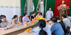 ĐOÀN CÔNG TÁC VIỆN PASTEUR TP. HỒ CHÍ MINH GIÁM SÁT, HỖ TRỢ KỸ THUẬT CHƯƠNG TRÌNH TIÊM CHỦNG MỞ RỘNG TẠI XÃ HƯNG THỊNH