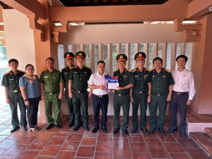 XÃ HƯNG THỊNH THĂM, ĐỘNG VIÊN ĐỘI K72 THỰC HIỆN NHIỆM VỤ TÌM KIẾM, QUY TẬP HÀI CỐT LIỆT SĨ TẠI XÃ MINH ĐỨC