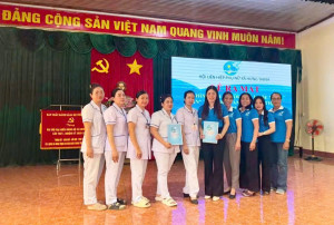 HỘI LIÊN HIỆP PHỤ NỮ XÃ HƯNG THỊNH RA MẮT MÔ HÌNH “DỊCH VỤ...