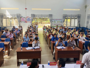 HỘI NGHỊ LẤY Ý KIẾN TÍN NHIỆM CỬ TRI NƠI CÔNG TÁC ĐỐI VỚI...