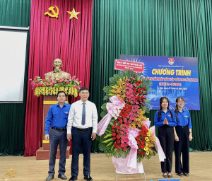 LA NGÀ SÔI NỔI HOẠT ĐỘNG KỶ NIỆM 95 NĂM NGÀY THÀNH LẬP ĐOÀN...