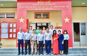 Đoàn công tác tỉnh kiểm tra công tác chuẩn bị bầu cử tại Lộc Thạnh