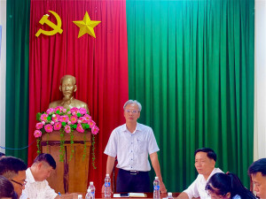 Lộc Thạnh triển khai phương án thu gom, vận chuyển chất thải rắn sinh hoạt