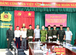 Lộc Thạnh thăm, động viên chiến sĩ mới năm 2026