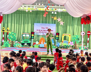 Sôi nổi hội thi “Bé với an toàn giao thông” tại Trường Mẫu giáo Hoa Phượng